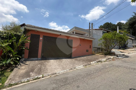 Casa Térrea à venda com 3 quartos, sendo 1 suíte,  em Vila Áurea, Poá, SP