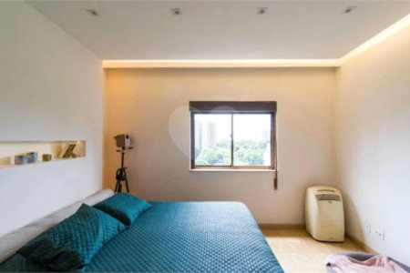 Apartamento à venda com 4 quartos, sendo 3 suítes,  em Vila Suzana, São Paulo, SP