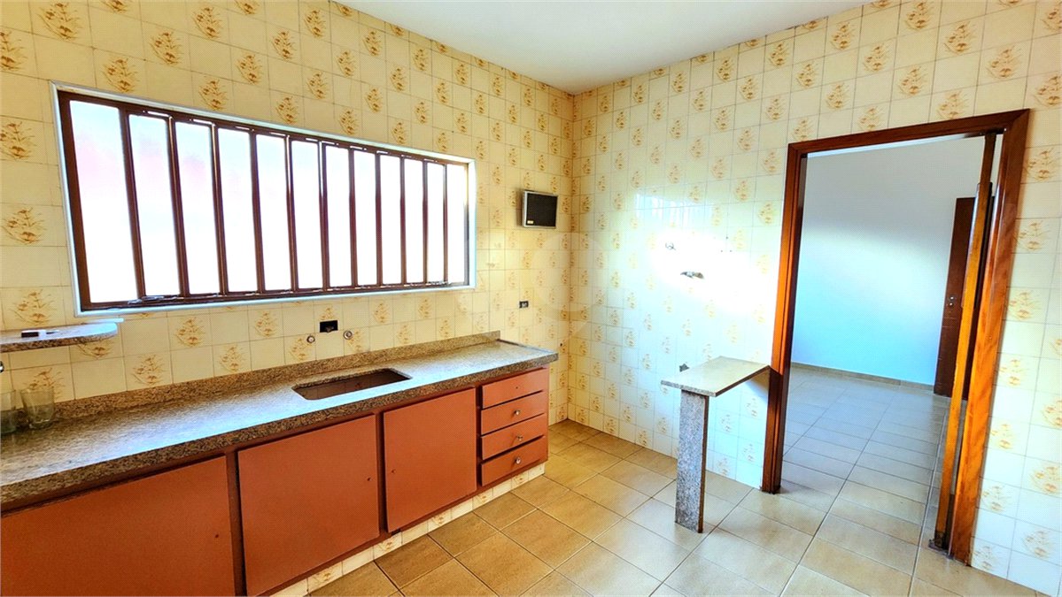 Casa à venda com 3 quartos, sendo 1 suíte, no Centro, Araraquara, SP