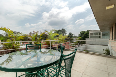Casa à venda com 3 suítes no condomínio D'avilla, São Paulo - SP