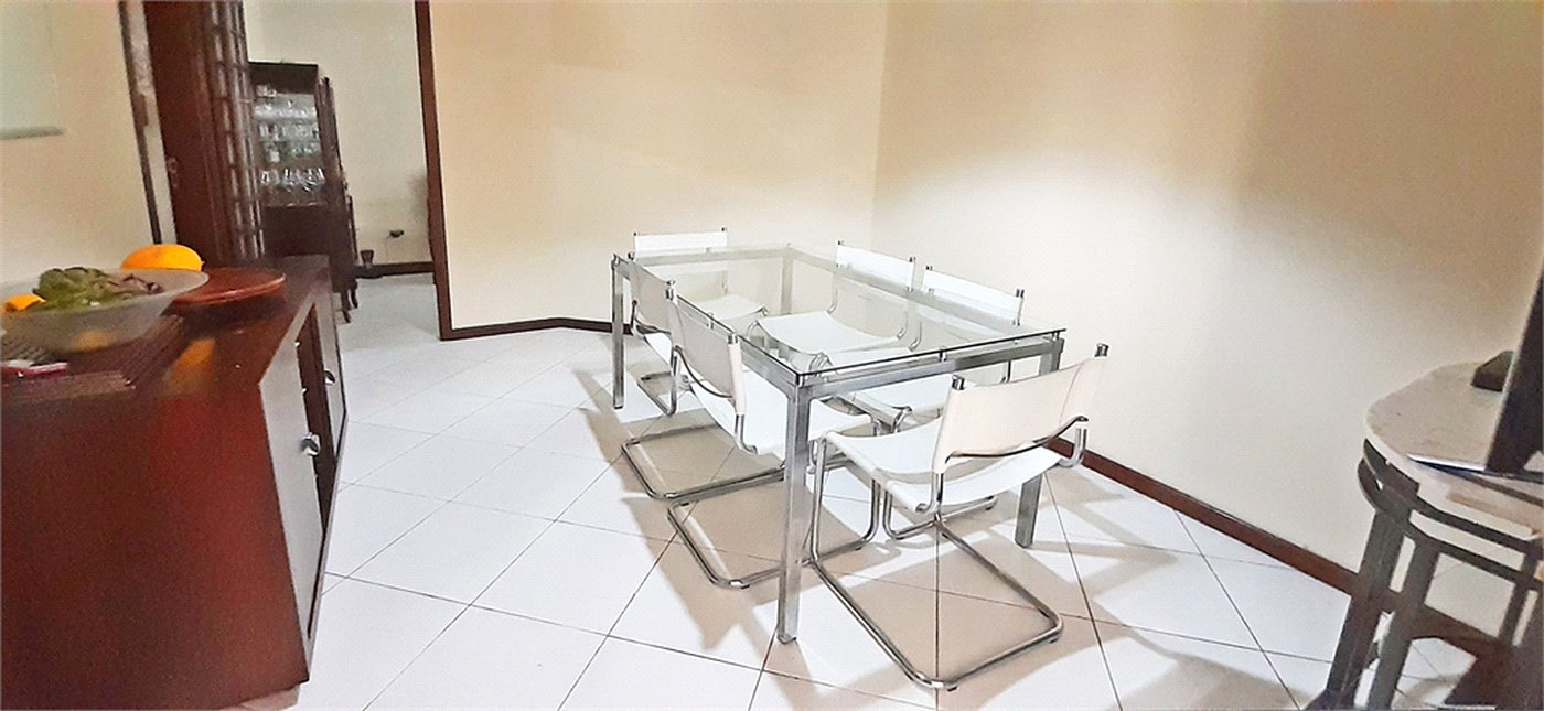 Casa à venda com 4 quartos, sendo 2 suítes, em Planalto Paulista, São Paulo, SP