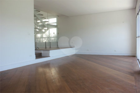Casa à venda ou para alugar com 4 suítes em Alphaville, Santana de Parnaíba, SP