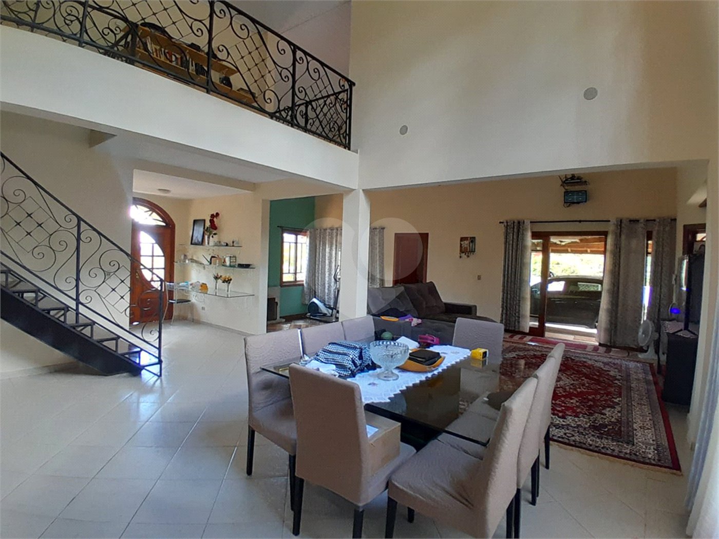 Sobrado à venda com 3 quartos, sendo 2 suítes,  em Samambaia, Mairiporã, SP