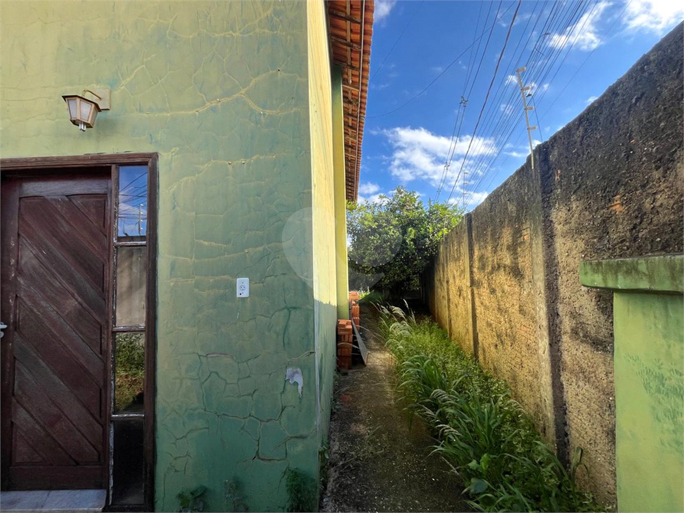 Sobrado à venda com 4 quartos, sendo 1 suíte, em Estância Conceição, Itapetininga, SP