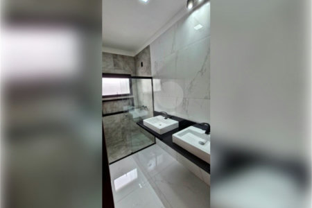 Casa à venda com 3 quartos, sendo 1 suíte, no condomínio Horto Florestal Villagio, Sorocaba - SP