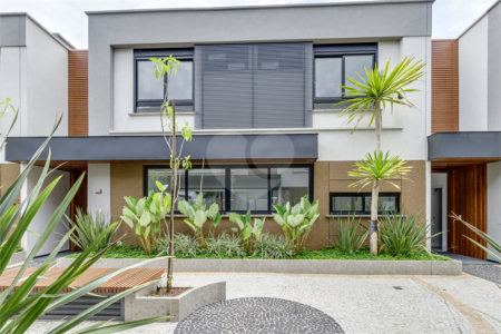 Casa à venda com 4 suítes no condomínio Venezia, São Paulo - SP