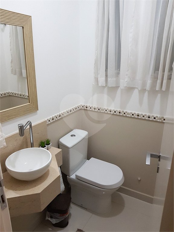 Casa à venda com 3 quartos, sendo 1 suíte, no condomínio Ilha das Águas, Salto - SP
