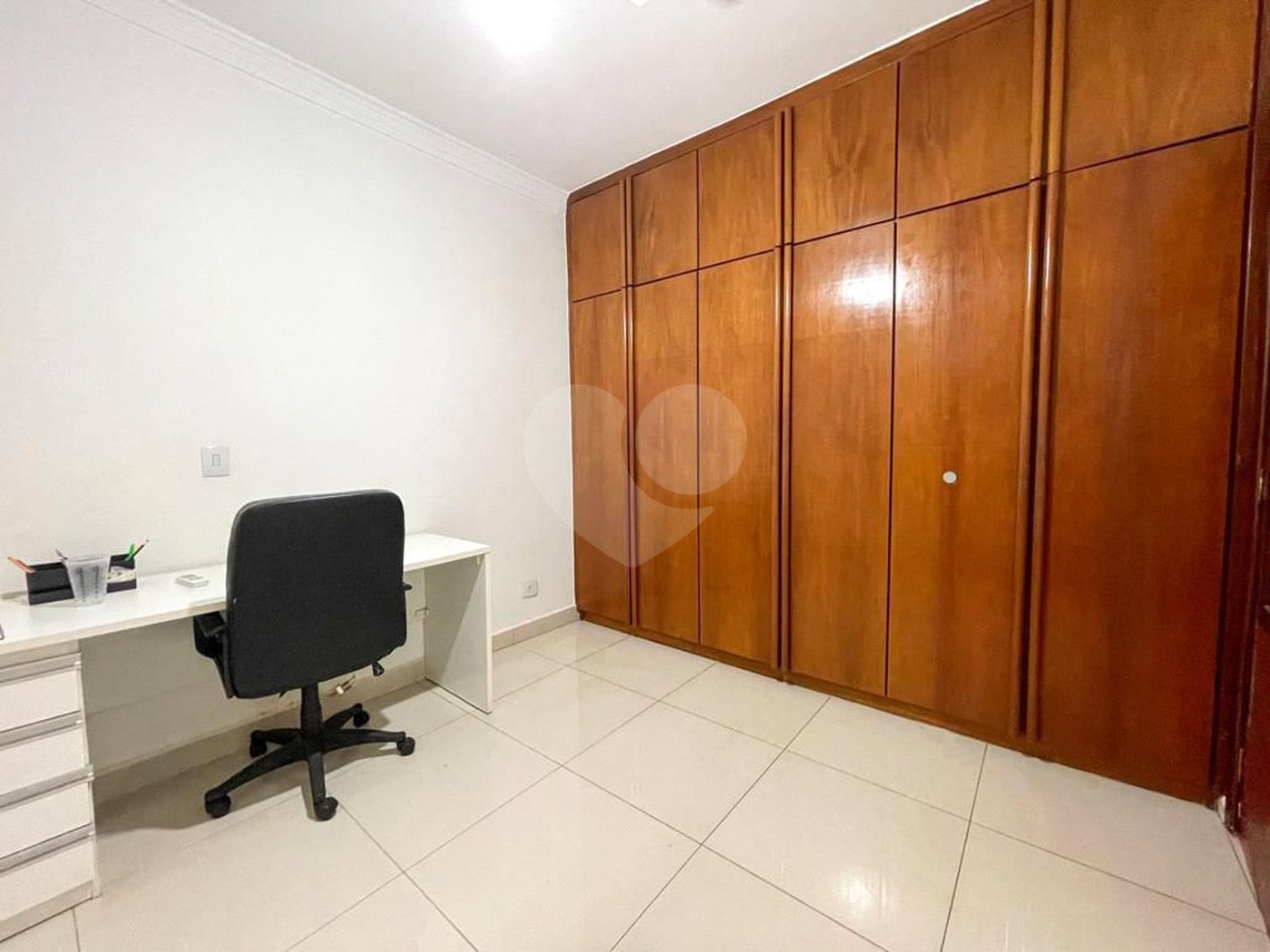 Apartamento à venda com 3 quartos, sendo 1 suíte, em Bosque da Saúde, Cuiabá, MT