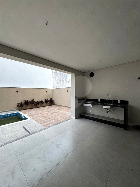 Casa à venda com 3 suítes no condomínio Belvedere I, Votorantim - SP