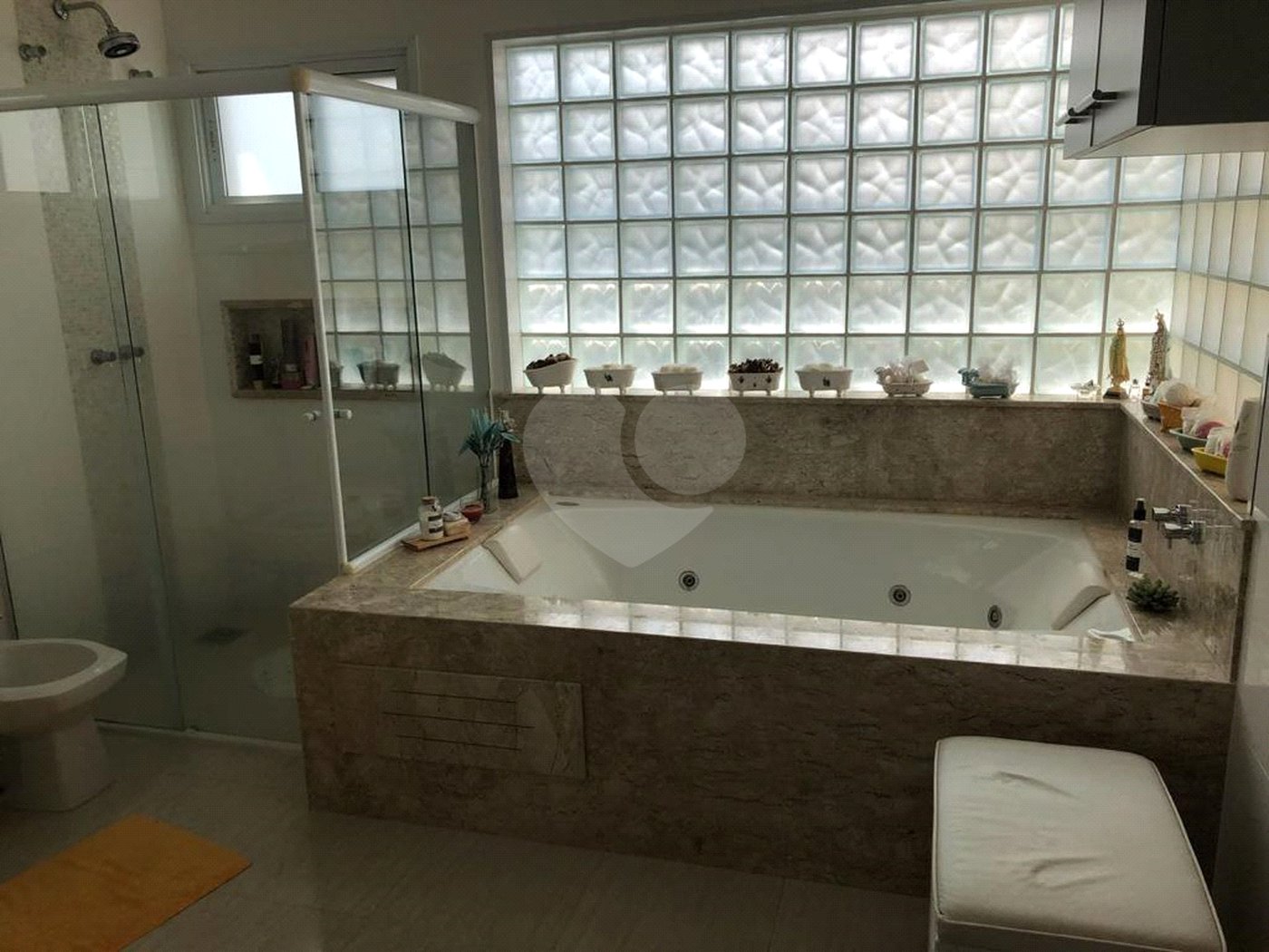 Casa à venda com 5 suítes no condomínio Terras de Mont Serrat, Salto - SP