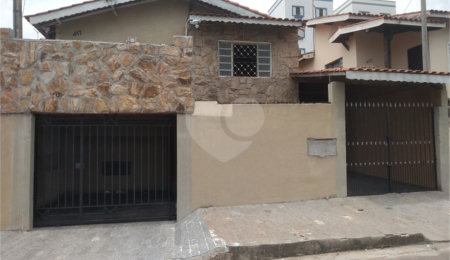Casa Térrea à venda com 3 quartos em Jardim Alvinópolis, Atibaia, SP