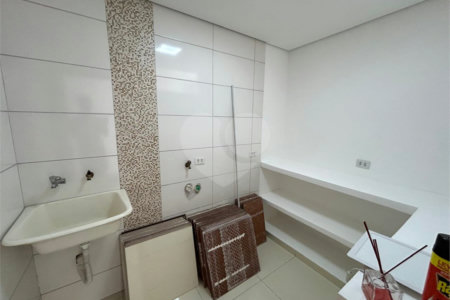 Casa de Vila para alugar com 4 suítes em Vila Romana, São Paulo, SP