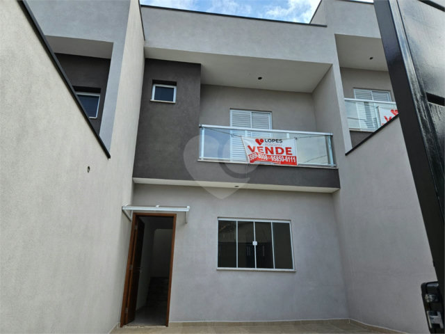 Sobrado à venda com 3 quartos, sendo 1 suíte,  em Vila Romero, São Paulo, SP