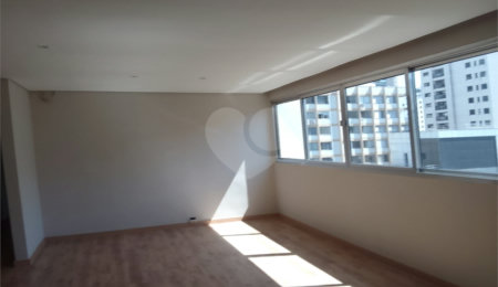 Apartamento à venda com 3 quartos, sendo 1 suíte,  em Jardim Paulista, São Paulo, SP