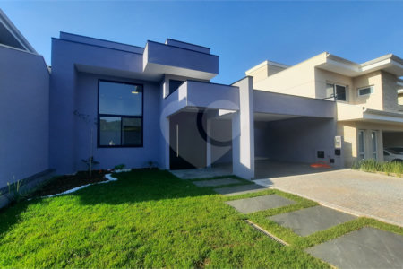 Casa à venda com 3 suítes em Nações, Valinhos, SP