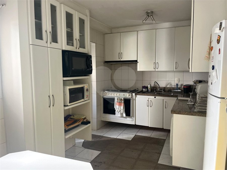 Apartamento à venda com 3 suítes em Real Parque, São Paulo, SP
