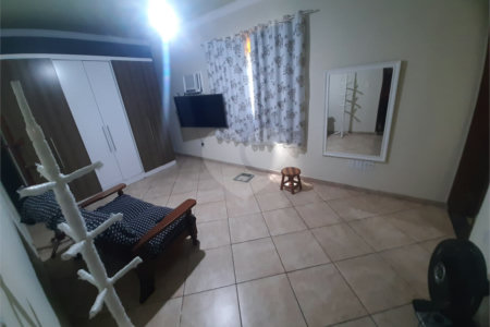 Casa à venda com 4 suítes em Santa Cruz, Rio de Janeiro, RJ