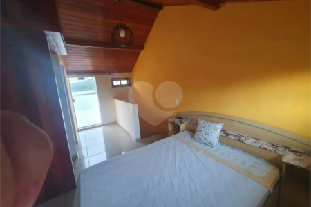 Casa à venda com 3 quartos, sendo 1 suíte, em Ogiva, Cabo Frio, RJ