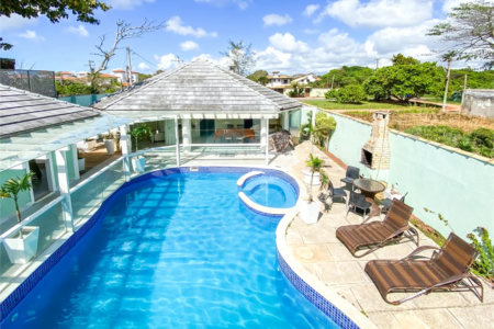 Casa à venda com 5 quartos, sendo 4 suítes, em Marina, Armação dos Búzios, RJ