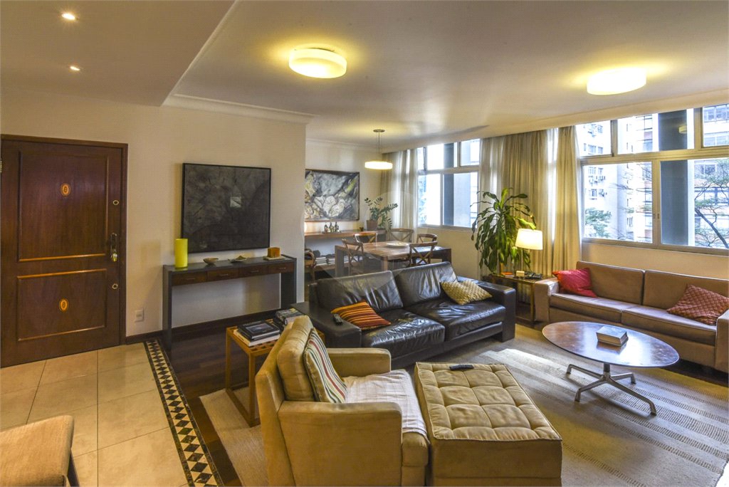 Apartamento à venda com 3 quartos, sendo 1 suíte, em Jardim Paulista, São Paulo, SP