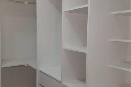 Casa à venda ou para alugar com 4 suítes em Chácaras São Carlos, Cotia, SP