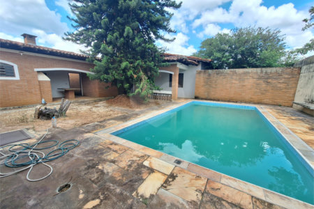 Casa à venda com 3 quartos, sendo 1 suíte, no Centro, Vinhedo, SP