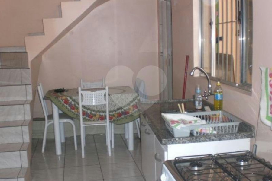 Sobrado à venda com 3 quartos, sendo 1 suíte, em Jardim Peri, São Paulo, SP