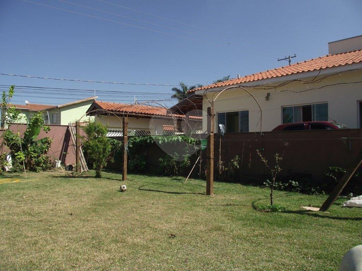 Casa Térrea à venda ou para alugar com 3 quartos, sendo 1 suíte, em Jardim Celani, Salto, SP