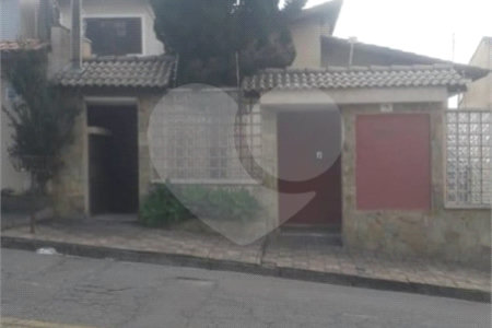 Casa à venda com 3 quartos, sendo 1 suíte,  em Vila Oliveira, Mogi das Cruzes, SP