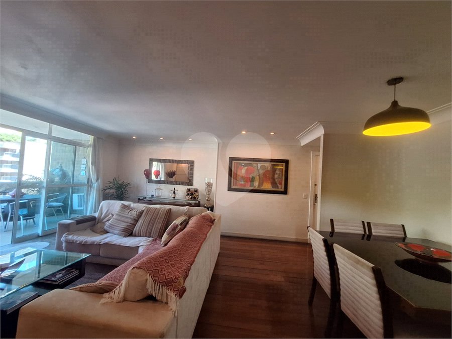 Apartamento à venda com 4 quartos, sendo 1 suíte,  em Tijuca, Rio de Janeiro, RJ