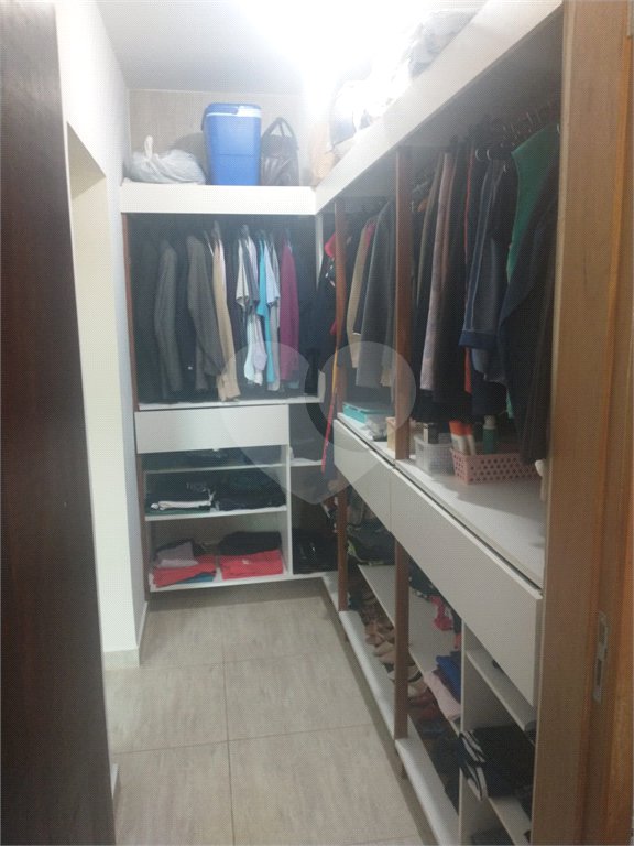 Sobrado à venda com 3 quartos, sendo 1 suíte,  em Jardim Universo, Mogi das Cruzes, SP