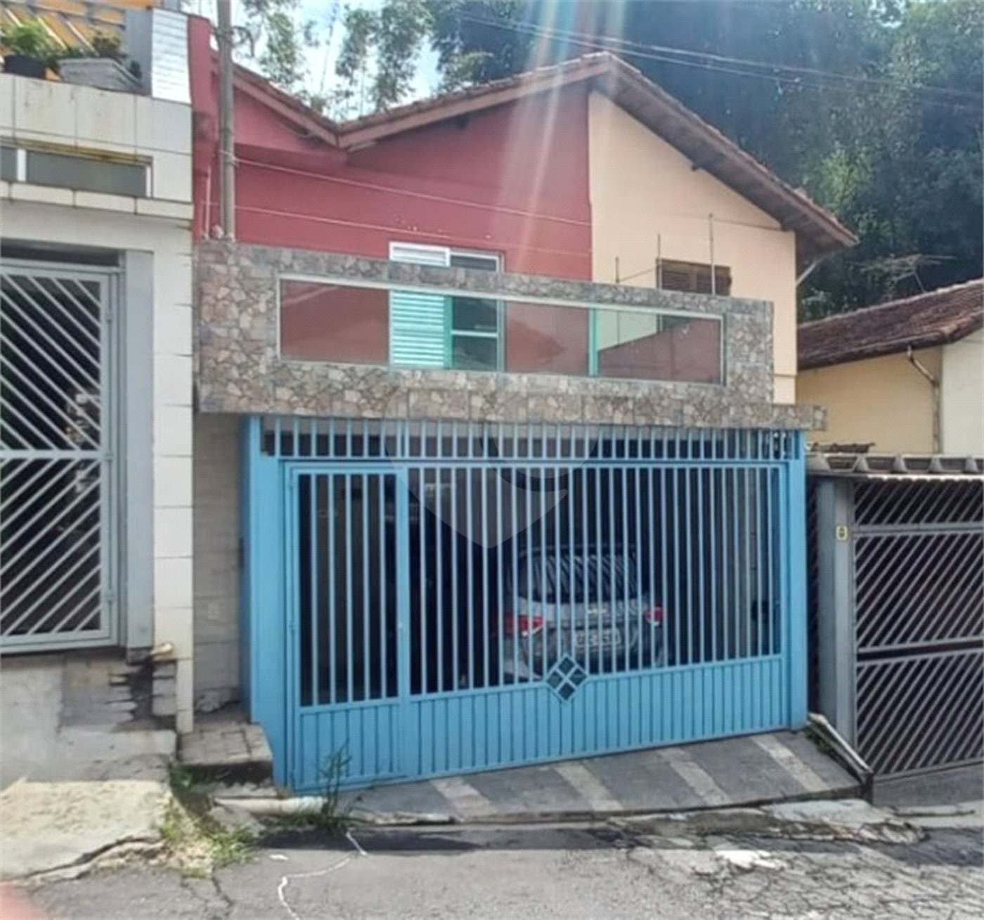 Sobrado à venda com 3 quartos, sendo 1 suíte,  em Tremembé, São Paulo, SP
