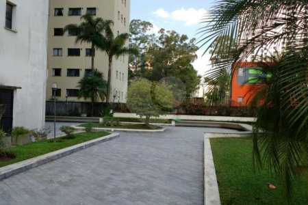 Apartamento à venda com 4 quartos, sendo 3 suítes, em Vila Andrade, São Paulo, SP