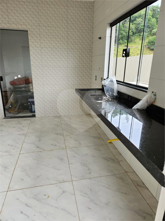 Casa à venda com 3 quartos, sendo 1 suíte, no Centro, Bom Jesus dos Perdões, SP