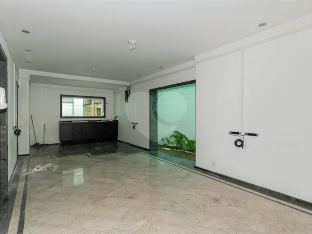Casa à venda com 3 suítes em Santana, São Paulo, SP