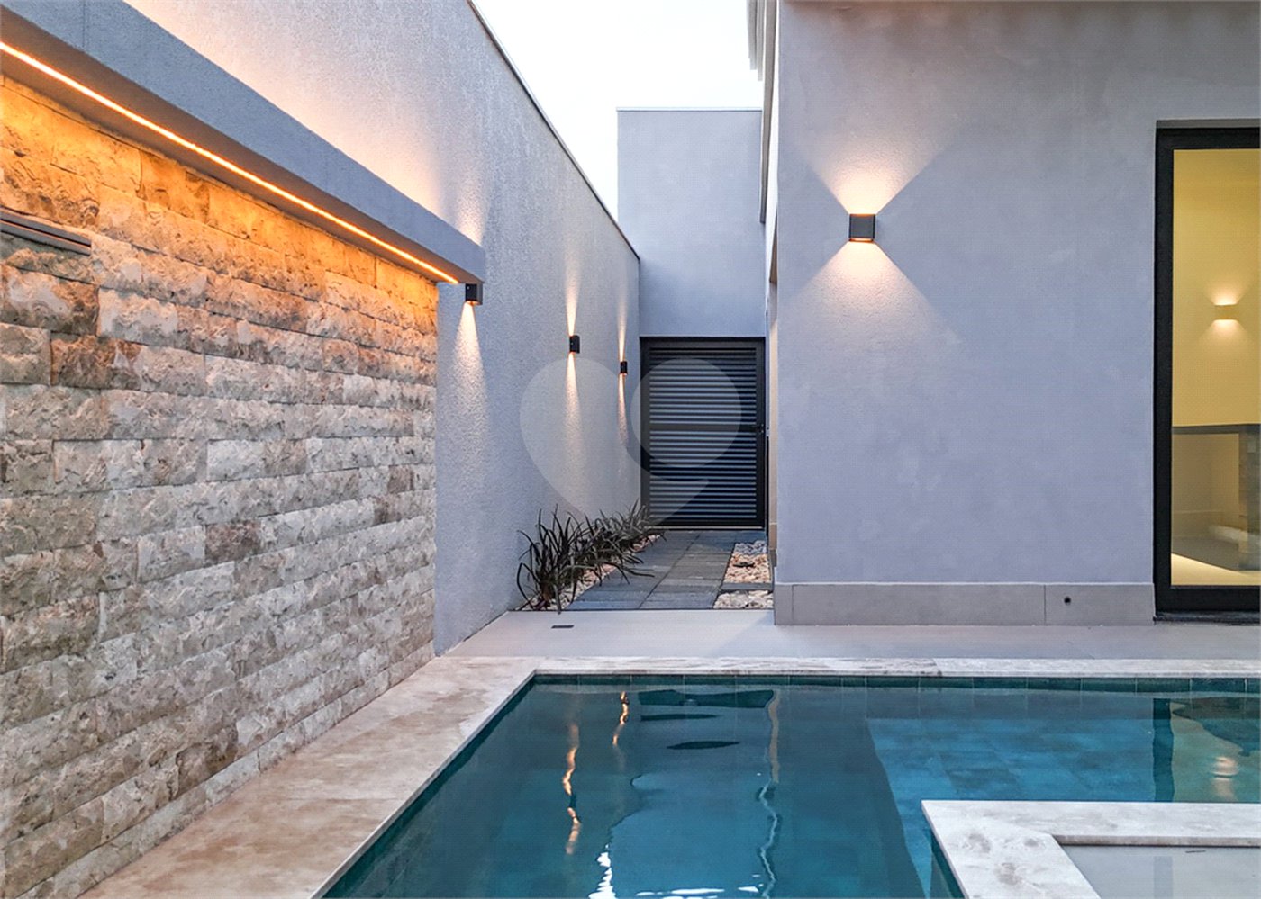 Casa à venda com 3 suítes no condomínio Villa Jardim, Cuiabá - MT