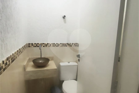 Casa à venda com 4 quartos, sendo 1 suíte, em Ivoturucaia, Jundiaí, SP