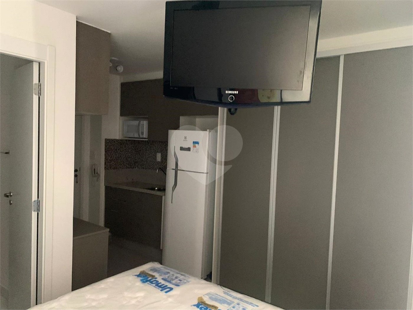 Apartamento Studio para locação no Brás de 19 metros quadrados mobiliado.