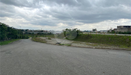 Terreno à venda ou para alugar em Jardim Presidente Dutra, Guarulhos, SP