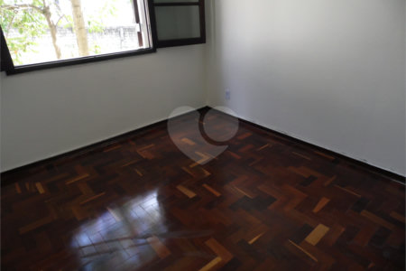 Casa à venda com 5 quartos, sendo 3 suítes, em Vila São Francisco, São Paulo, SP
