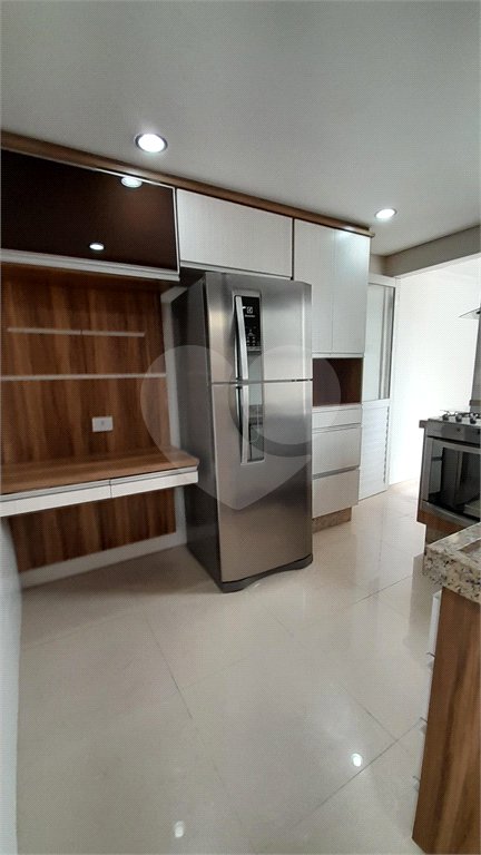 Casa à venda com 3 quartos, sendo 1 suíte, no condomínio Residencial Jardins, São Bernardo do Campo - SP