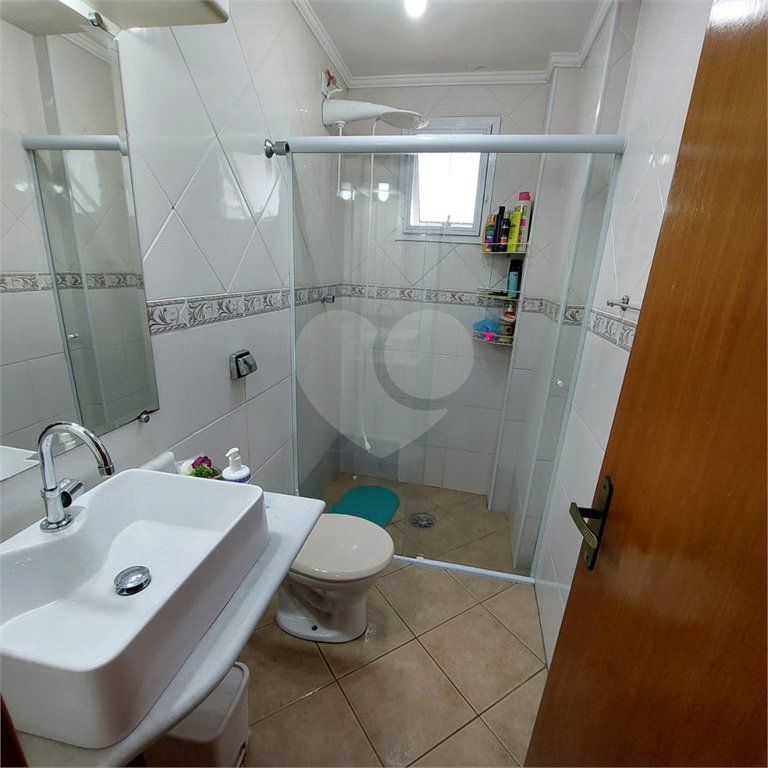 Apartamento à venda com 2 quartos, sendo 1 suíte,  em Vera Cruz, Mongaguá, SP