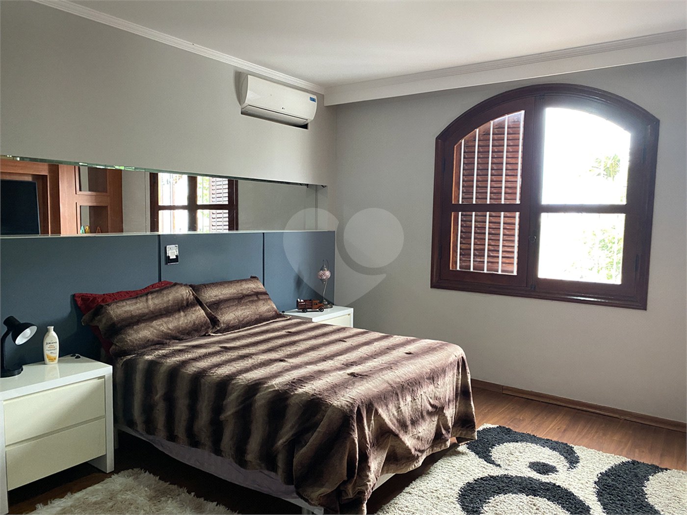 Casa à venda com 3 suítes em Jardim Leonor, São Paulo, SP
