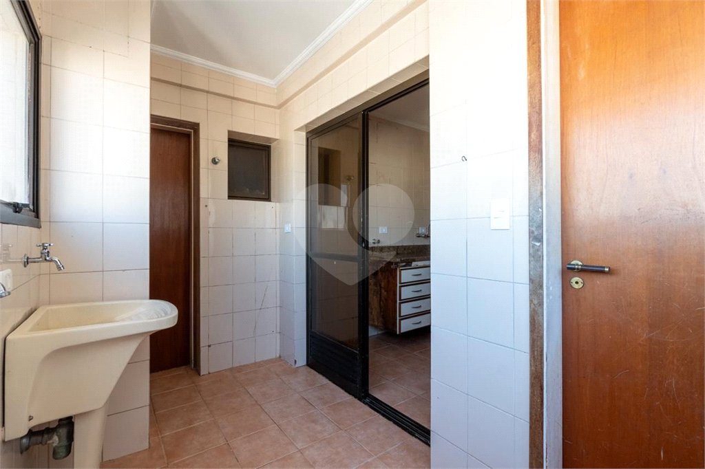 Apartamento à venda com 3 quartos, sendo 1 suíte, em Vila Mariana, São Paulo, SP