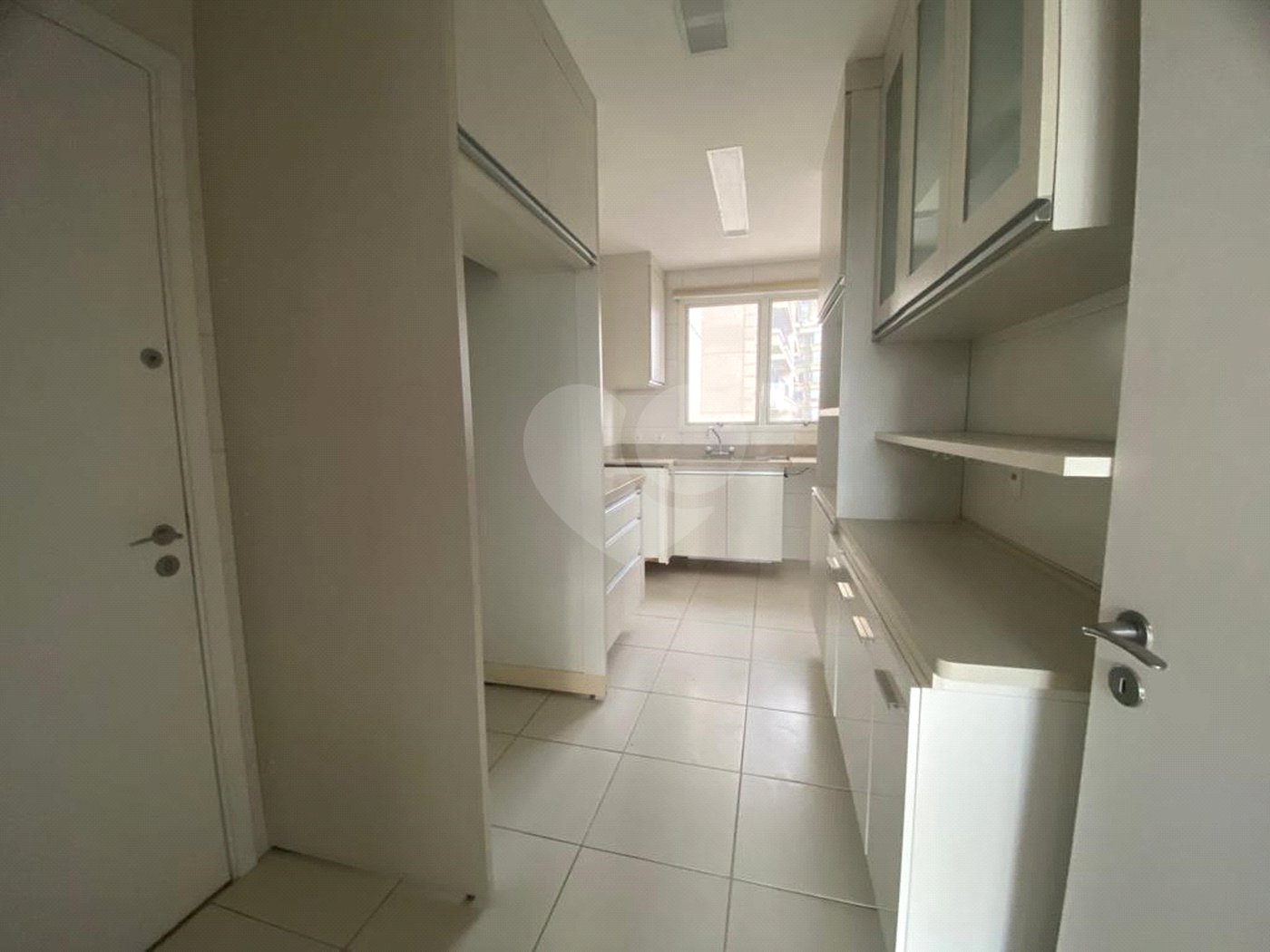 Apartamento para alugar com 3 suítes em Itaim Bibi, São Paulo, SP