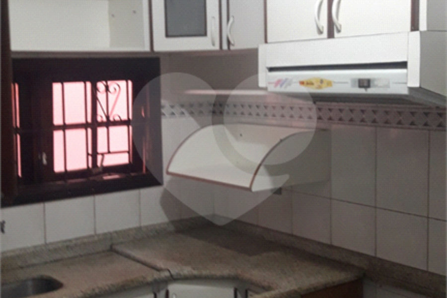 Sobrado à venda com 3 quartos, sendo 1 suíte, no Brasilândia, São Paulo, SP