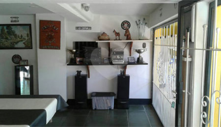 Chácara à venda com 5 quartos, sendo 3 suítes,  em Vitória Régia, Atibaia, SP