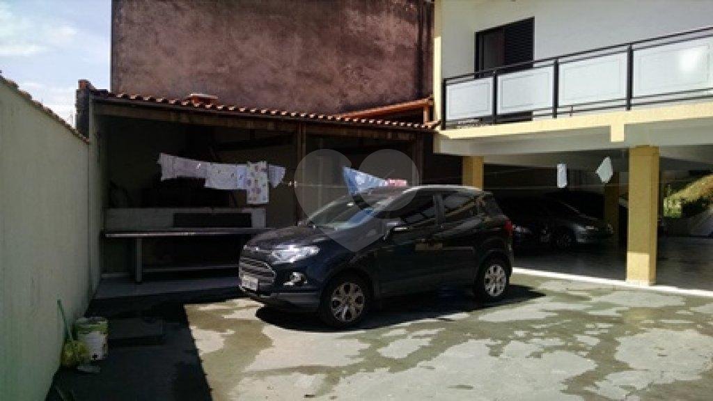 Casa Térrea à venda com 5 quartos, sendo 2 suítes, em Jardim Vila Galvão, Guarulhos, SP