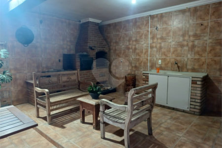 Sobrado à venda com 3 quartos, sendo 1 suíte, em Jardim Regina, Indaiatuba, SP