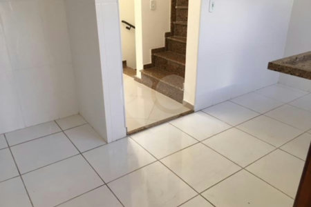 Sobrado à venda com 2 suítes em Jardim Monte Kemel, São Paulo, SP